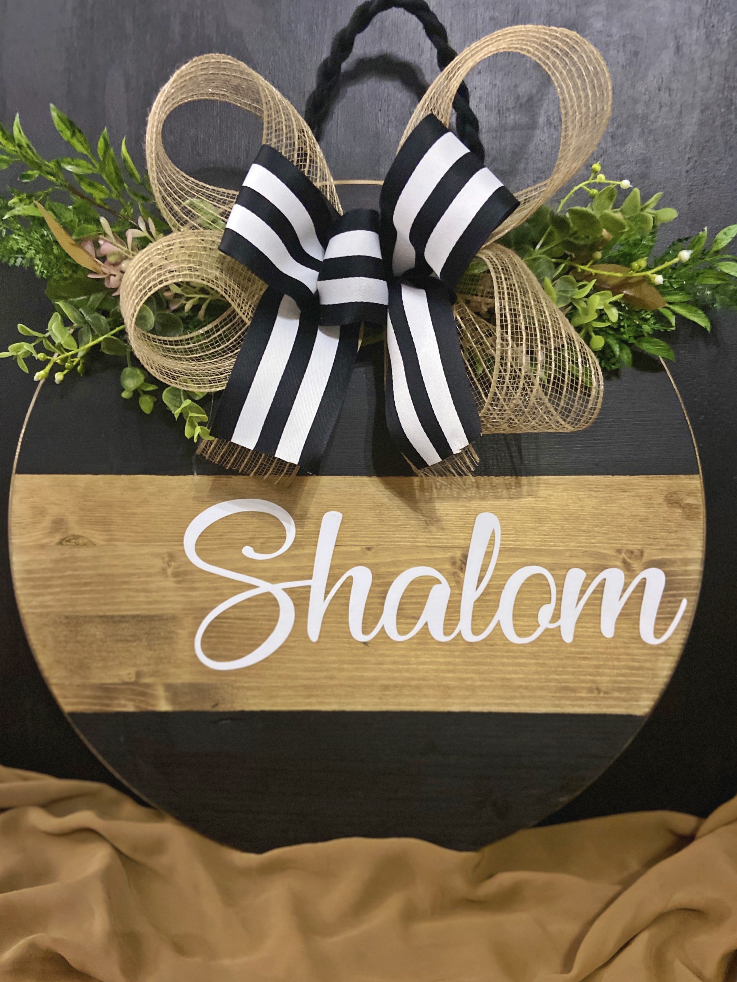 Round Wooden Shalom Door Hanger